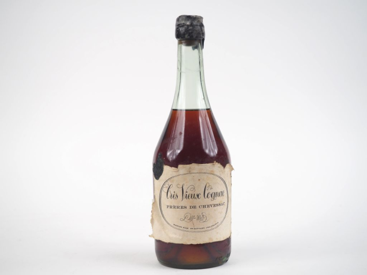 1 BOUTEILLE TRÈS VIEUX COGNAC FRÈRES DE CHEVESSAC - EA/CAPS CIRE ABIMÉ