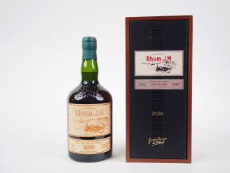 Vente aux enchères 1 BOUTEILLE RHUM J.M 41,5% - 2006 - COFFRET 