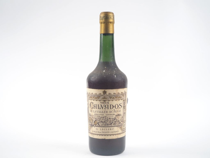 1 BOUTEILLE VIEUX CALVADOS DE LA VALLÉE D'AUGE L. LECLERC 45% - BS 
