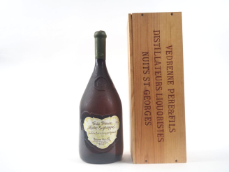 Vente aux enchères 1 MAGNUM TRÈS VIEUX MARC EGRAPPÉ MARC DE BOURGOGNE VÉDRENNE 45% - CBO 