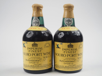Vente aux enchères 2 BOUTEILLES PORTO BLANC IMPERIAL FINEST HUTCHESON   C°