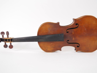Vente aux enchères Violon 3/4 fait en Allemagne vers 1920. Dim. 335 mm ( à monter, en bon