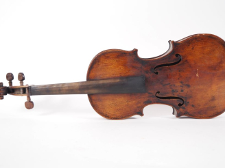 Vente aux enchères Vieux violon Français portant l'étiquette apocryphe "Alessandro Gallia