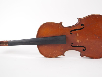 Vente aux enchères Violon 3/4 fait à Mirecourt vers 1920. Dim. 334 mm ( à monter,en bon é