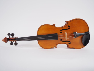 Vente aux enchères Violon d'étude fait à Mirecourt portant l'étiquette F. Breton lutherie