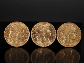 Vente aux enchères Trois pièces de 20 Francs or, République Française, 1906 et 1907 (x2).