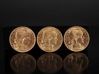 Vente aux enchères Trois pièces de 20 Francs or, République Française, 1908.  FRAIS ACHET