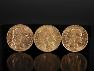 Vente aux enchères Trois pièces de 20 Francs or, République Française, 1910, 1911 et 1913