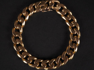 Vente aux enchères Bracelet souple en or jaune 750, poinçon tête de cheval, maille gourme