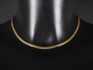 Vente aux enchères Collier souple en or jaune 750, maille gourmette plate.  Long. 40 cm P