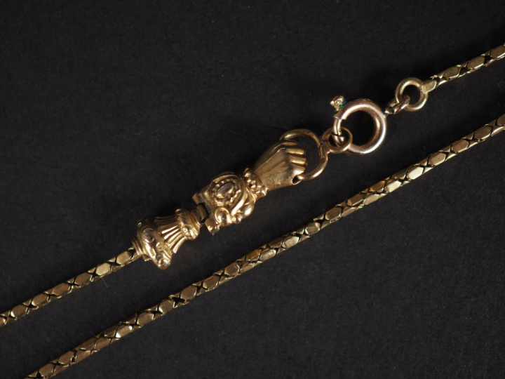 Giletière Napoléon III en or jaune 750, maille serpent. Long. 39 cm Po