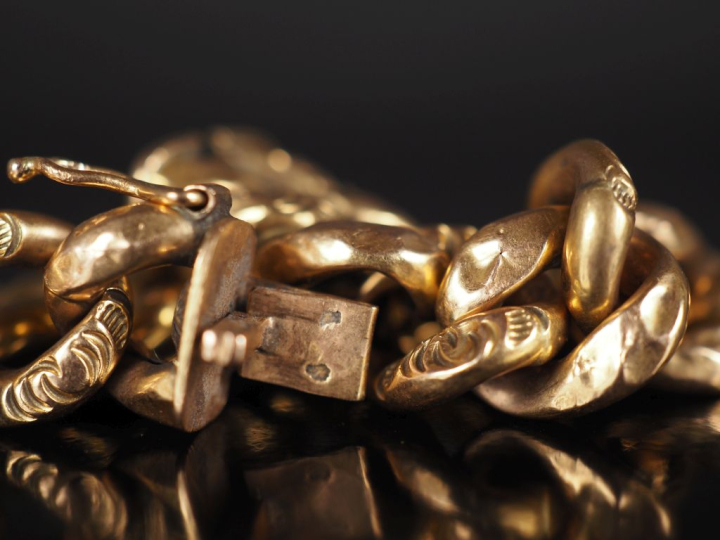 Bracelet souple en or jaune 750, maille gourmette. Larg. 0,9 cm  Long.