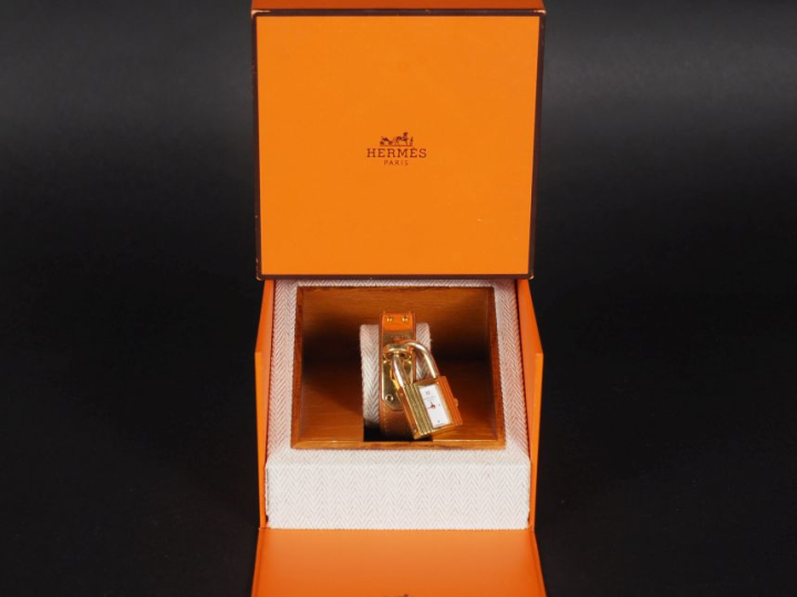 HERMES, Paris Numéro 732295 Montre bracelet de dame, modèle "Kelly". B