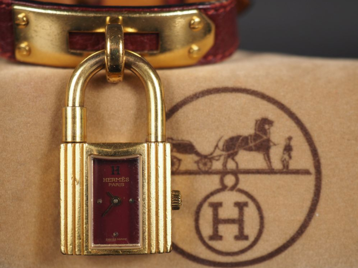 HERMES, Paris Numéro 671053 Montre bracelet de dame, modèle "Kelly". B