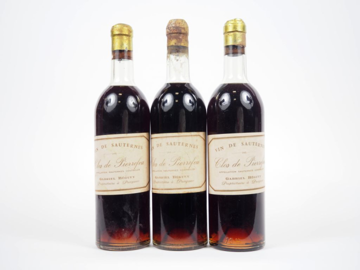 3 BOUTEILLES CLOS DE PIERREFEU SAUTERNES - 1962 - 1 BG/2 LB/BOUCHONS É