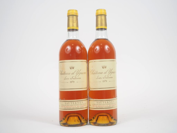 2 BOUTEILLES CHÂTEAU D'YQUEM 1er CCS SAUTERNES - 1979 - BG-LB/ELA/ELT 