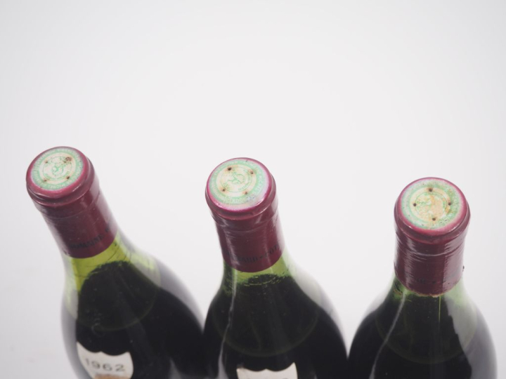 3 BOUTEILLES CORTON RENARDES MICHEL GAUNOUX - 1962 - 5,8 CM/6 CM/6,8 C