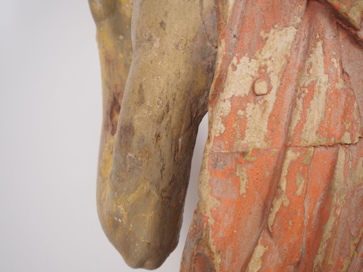 Buste de saint Sébastien en bois sculpté et polychromé. Tête à la chev