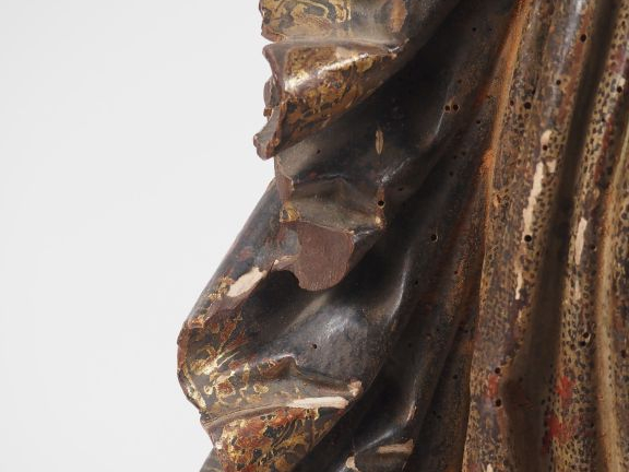 Sculpture XVIIIème en bois polychrome "Sainte Vierge". (quelques manqu