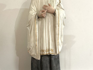 Vente aux enchères Grande sculpture en terre cuite polychrome "Saint-Vincent de Paul". H.