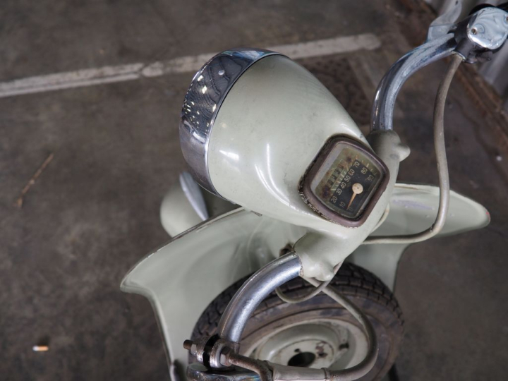 ACMA VESPA 125 N :   Numéro de série : 290.926 1ère M.E.C : 1958 Kilom