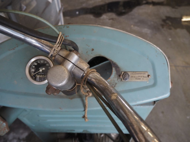 SCOOTER BERNADET Y 52 :  1ère M.E.C : 1954. Kilométrage relevé : 404 k