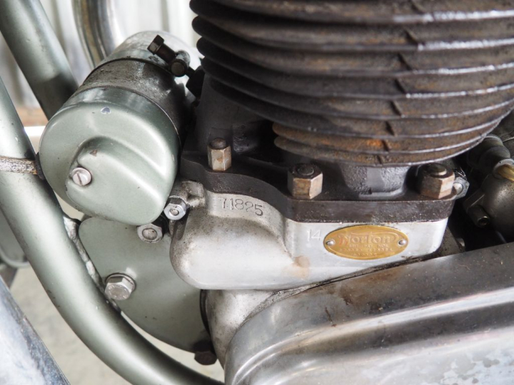 NORTON 99 DOMINATOR :  Numéro de série :7182514. Numéro de boite de vi