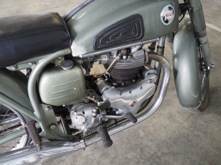 NORTON 99 DOMINATOR :  Numéro de série :7182514. Numéro de boite de vi