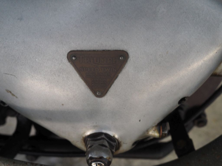 TRIUMPH SPEED :  Numéro de série : 5T81152. Numéro de boite de vitesse