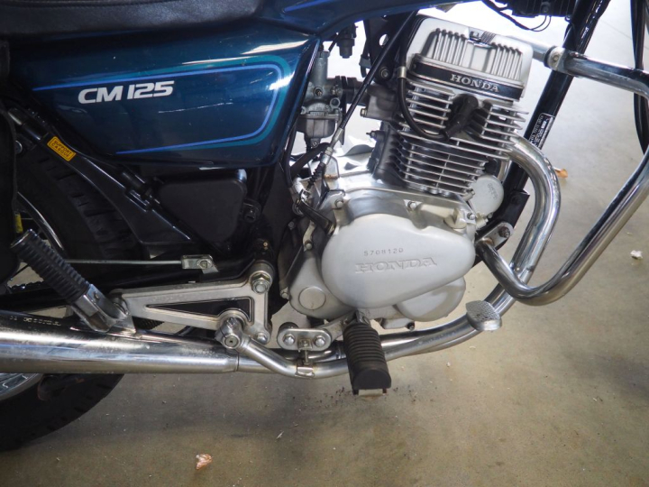 HONDA CM 125 CUSTOM:  Numéro de série :JCO55708120. 1ère M.E.C : 1996.
