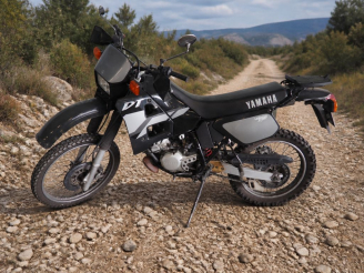 Vente aux enchères YAMAHA DT 125 :  Numéro de série : JYA4BL00000137563. Numéro moteur : 