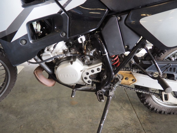 YAMAHA DT 125 :  Numéro de série : JYA4BL00000137563. Numéro moteur : 