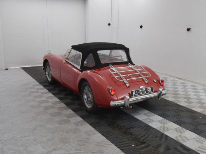 MGA 1500 mk1 ROADSTER :  Numéro de série :HD4345891. Numéro moteur :15