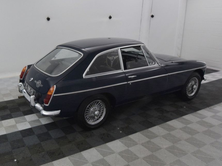 MGB GT :  Numéro de série : GHD3114261. 1ère M.E.C : 1967. Kilométrage