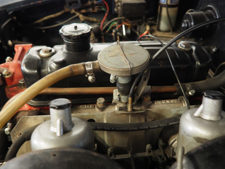 MGB GT :  Numéro de série : GHD3114261. 1ère M.E.C : 1967. Kilométrage