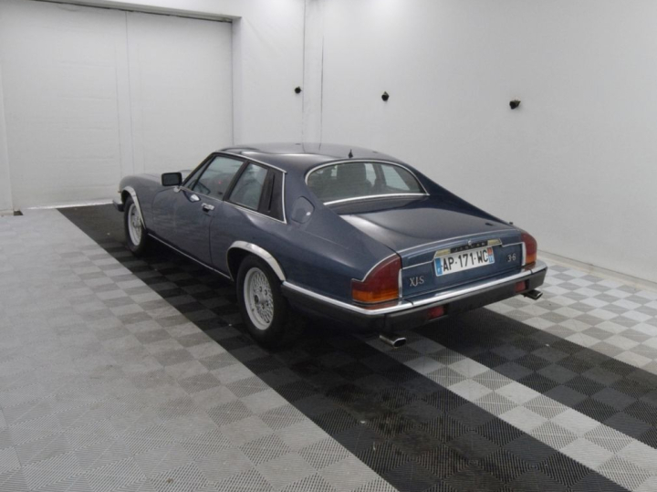 JAGUAR XJS 3.6 BVA 3 :  Numéro de série :SAJJNAEC4CA141953. 1ère M.E.C