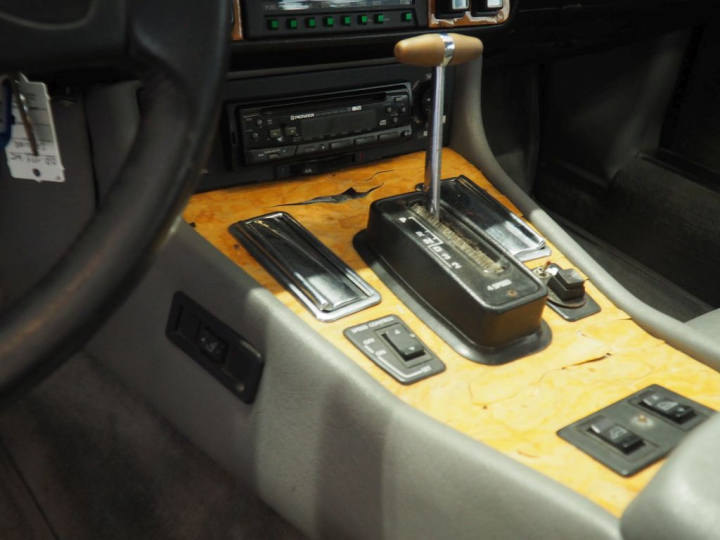 JAGUAR XJS 3.6 BVA 3 :  Numéro de série :SAJJNAEC4CA141953. 1ère M.E.C