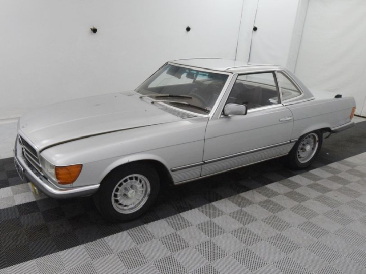 Mercedes 280 SL BVM4 :  Numéro de série 10704210001252. 1ère M.E.C : 1