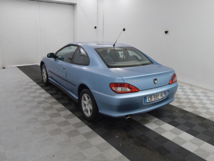 Peugeot 406 coupe 2l16s :  Numéro de série VF38CRFRE81084952 1ère M.E.