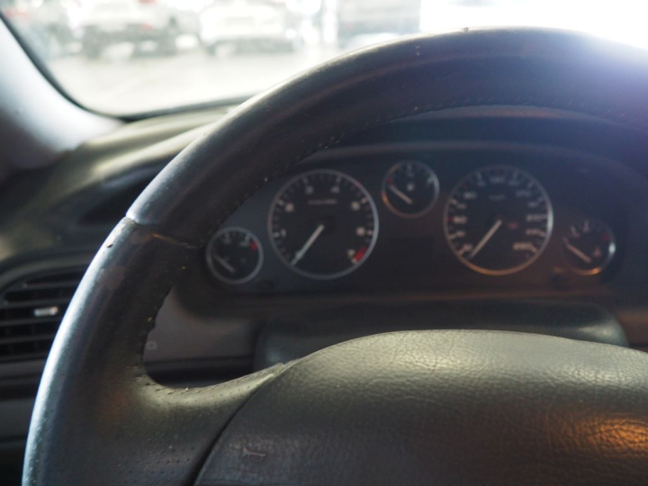Peugeot 406 coupe 2l16s :  Numéro de série VF38CRFRE81084952 1ère M.E.