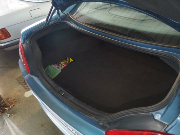 Peugeot 406 coupe 2l16s :  Numéro de série VF38CRFRE81084952 1ère M.E.