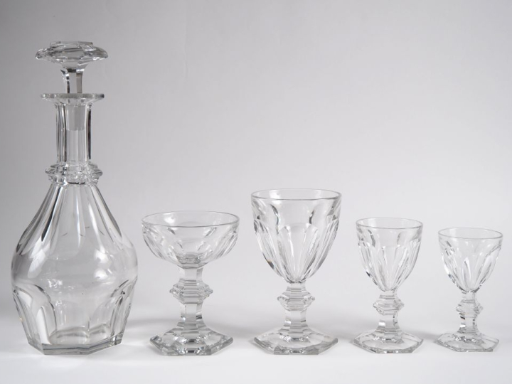BACCARAT.  Service de verres modèle "Harcourt" en cristal comprenant :