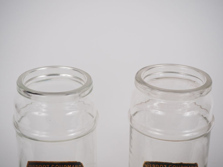 Paire de pots couverts à sucettes en verre et métal  "Pierrot Gourmand
