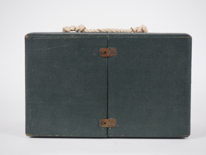 Service à thé, tête à tête de voyage anglais signé H. J. LINTON.  Comp