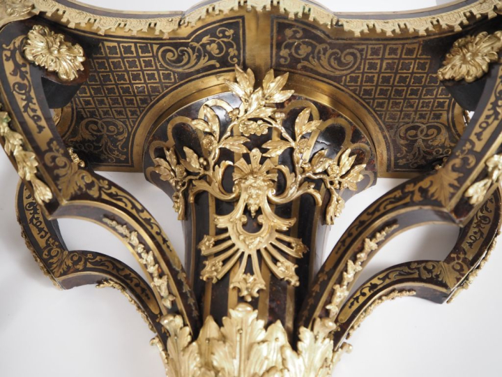 Grand cartel d'applique de style Régence en marqueterie Boulle, très b