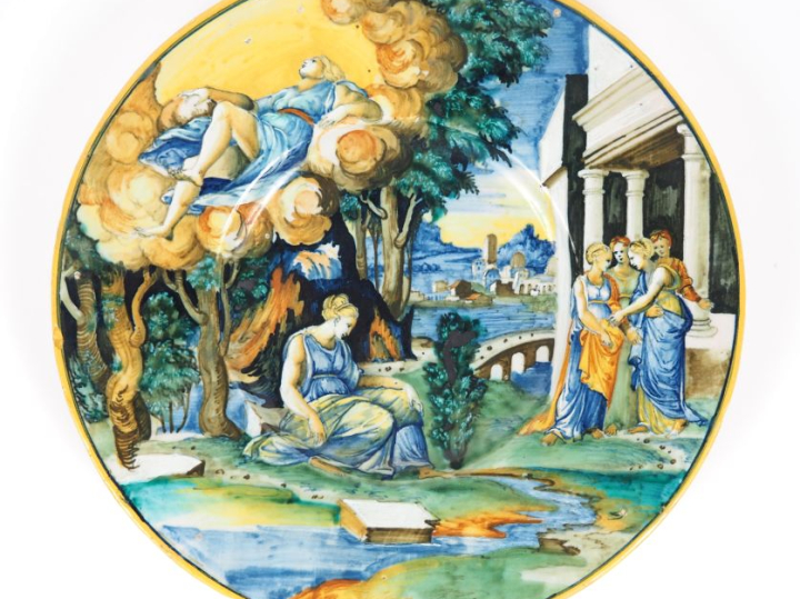 Plat XVIIème en faience italienne, à décor de scène mythologique. Diam