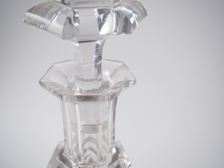BACCARAT.  Partie de service modèle "Harcourt" en cristal comprenant :