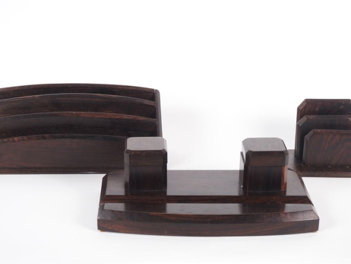 Garniture de bureau Art Déco, en palissandre massif comprenant trois p