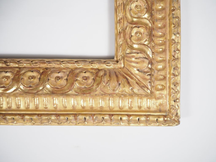 Cadre de tableau de style italien fin XVIIIème début XIXème en bois sc