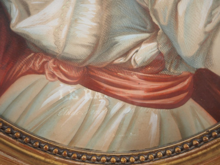 Paire de chromos Napoléon III dans des cadres en médaillon en bois dor